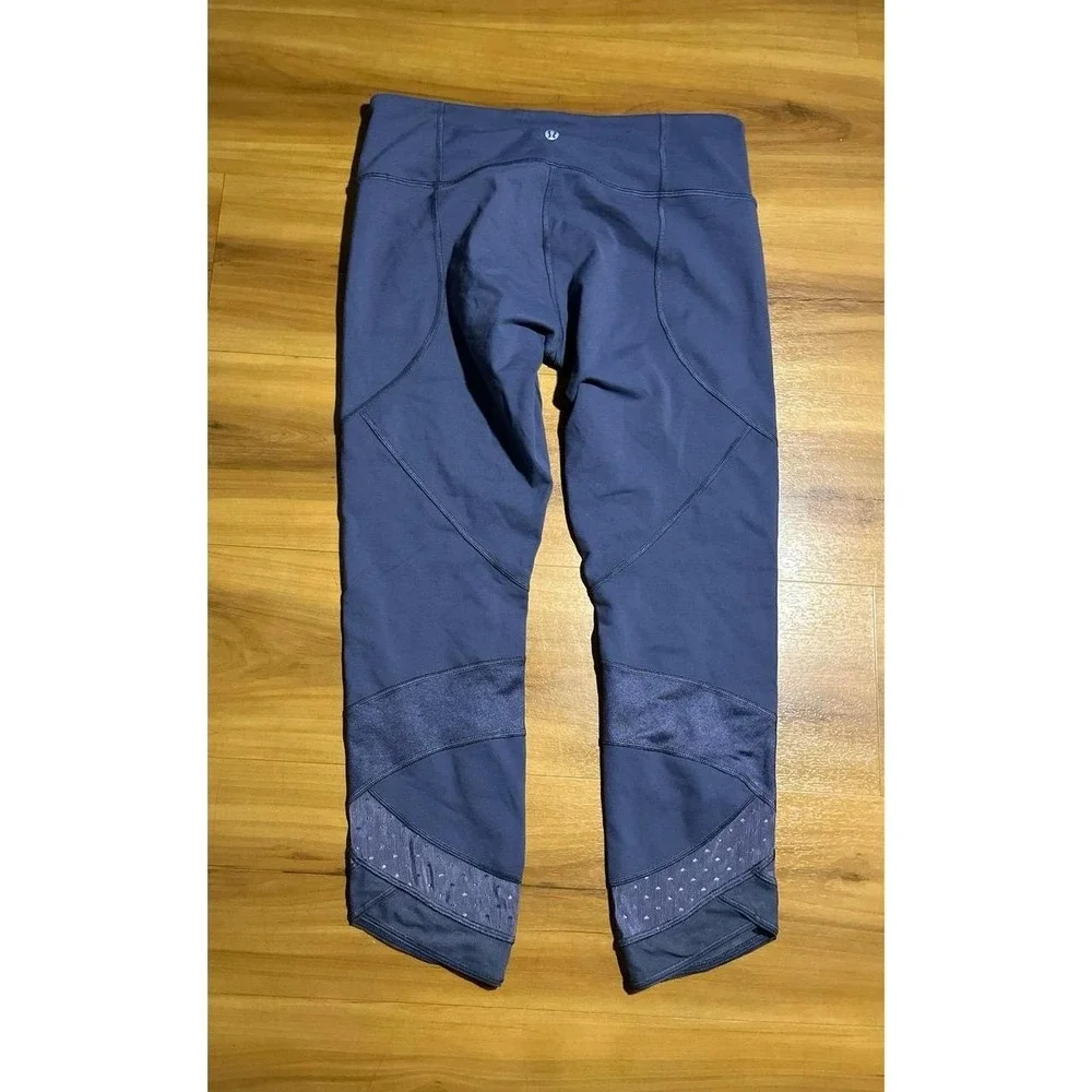 Womens Lululemon Athletica Yoga Athletic Training Purple Capri Leggings
